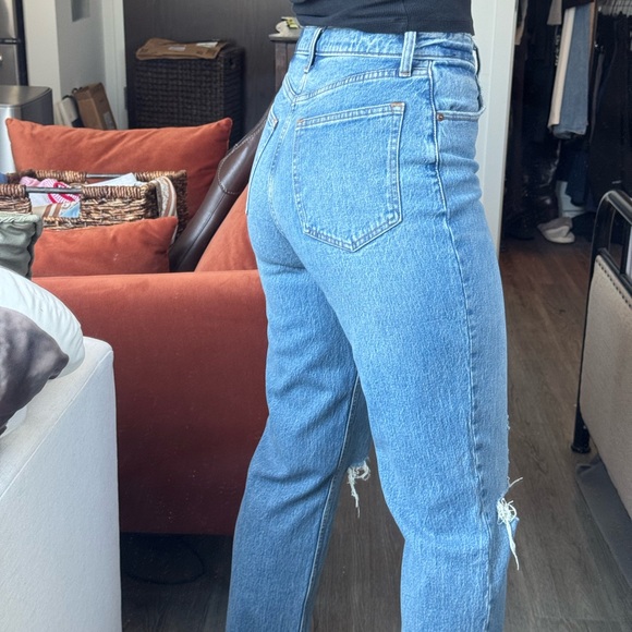 Abercrombie & Fitch 90's Straight Ultra High Rise Blue Distressed Jeans - Picture 3 of 5